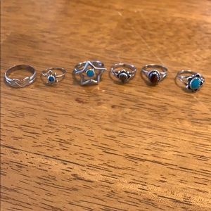 Lot of 6–Sterling silver rings